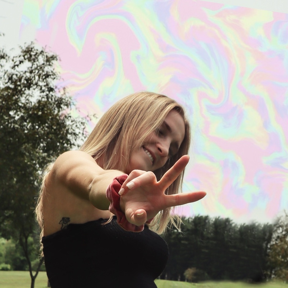 Meet your Posher, Phoebe